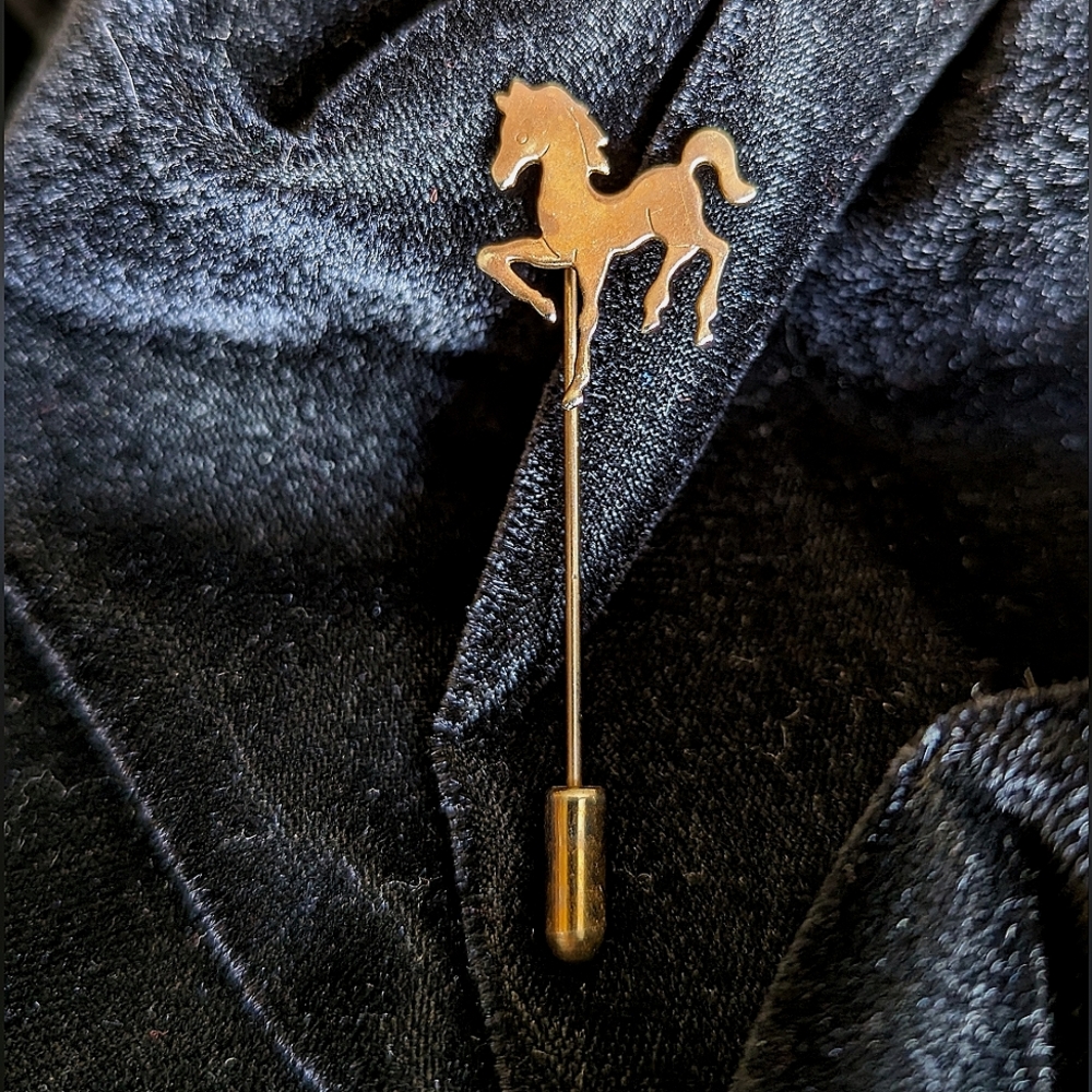 Vintage Horse Hat/Stick Pin with Gold Tone